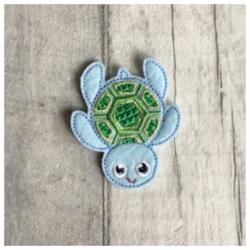 Smiley turtle feltie boy