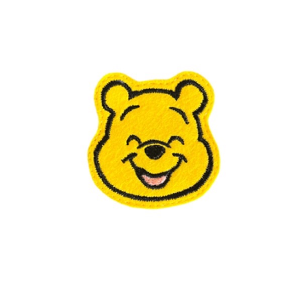 Smiling Pooh Feltie