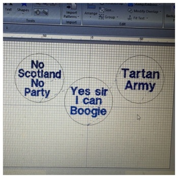 Slogan feltie