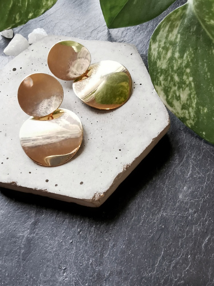 Gold Tone Minimal Circle Earrings
