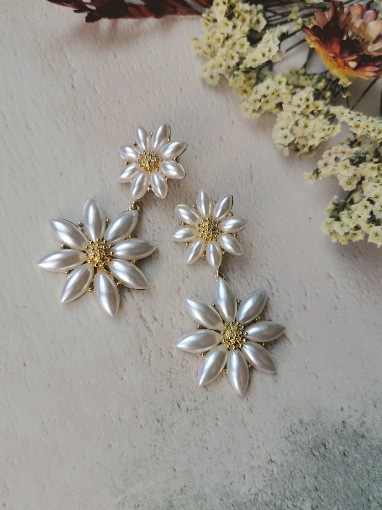 Mother of Pearl Flower Dropper Earrings