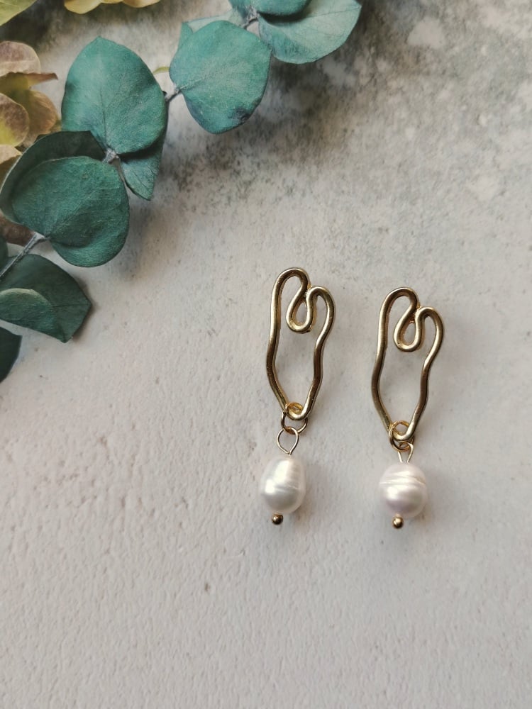 Gold Tone Modern Shape Mother of Pearl Stone Earrings
