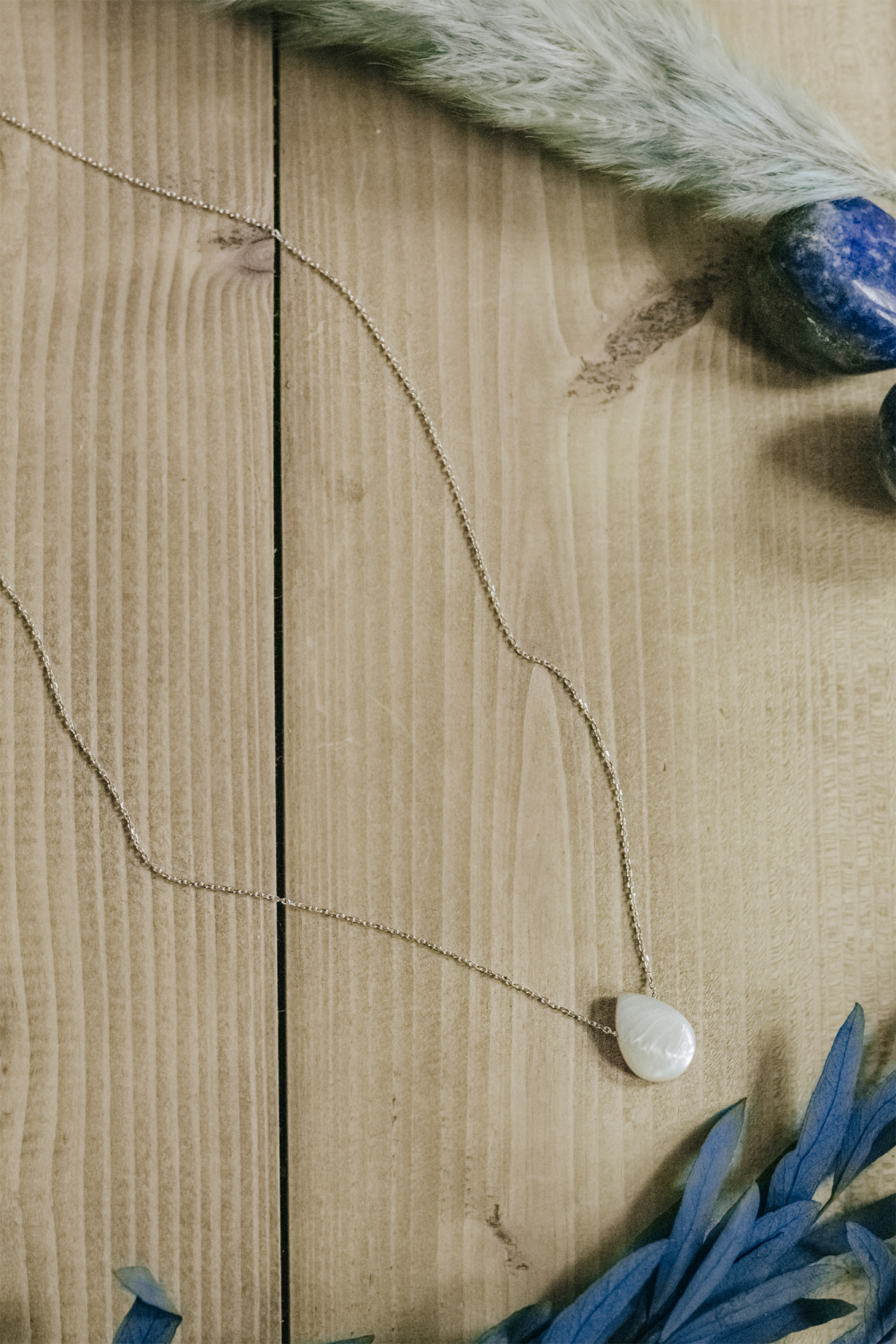 925 Sterling Silver & White Mother of Pearl Rain Drop Delicate Necklace