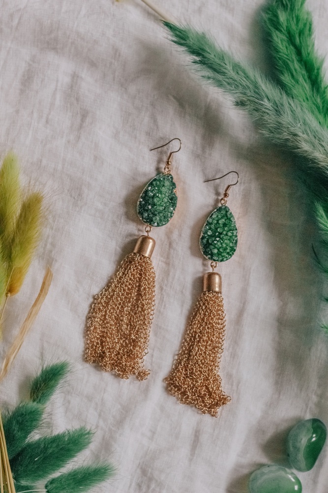 Gold Tone Green Agate Crystal Statement Chain Drop Earrings