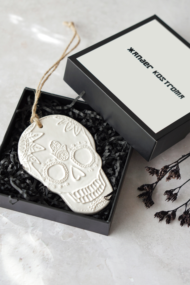 PRE ORDER - 1pc Luxury Stoneware Cream Skull Tree Ornament Decoration in Gift Box