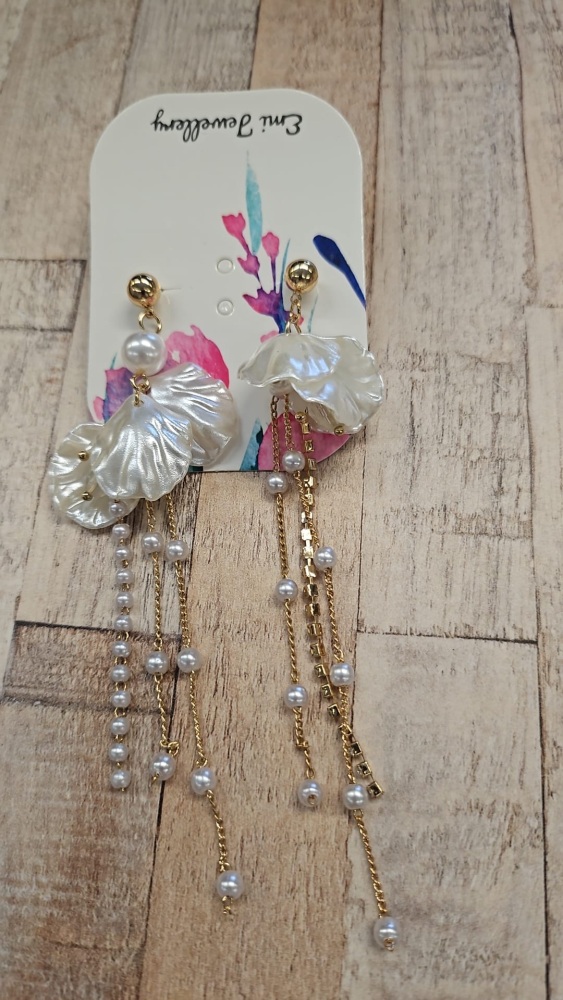 Emi Jewellery - Faux Pearl Flower Earrings