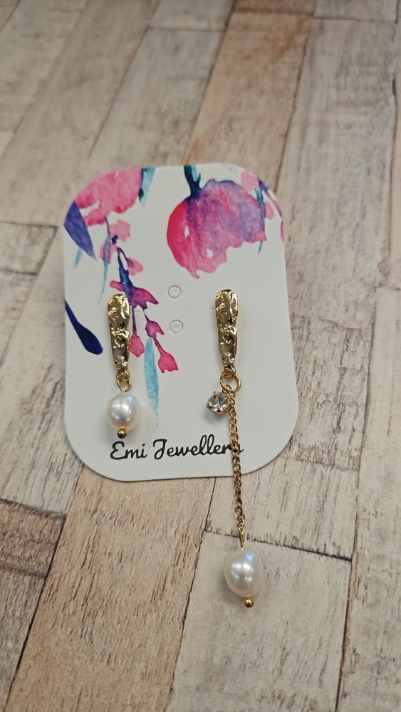 Emi Jewellery - Mother of Pearl Asymmetrical Earrings