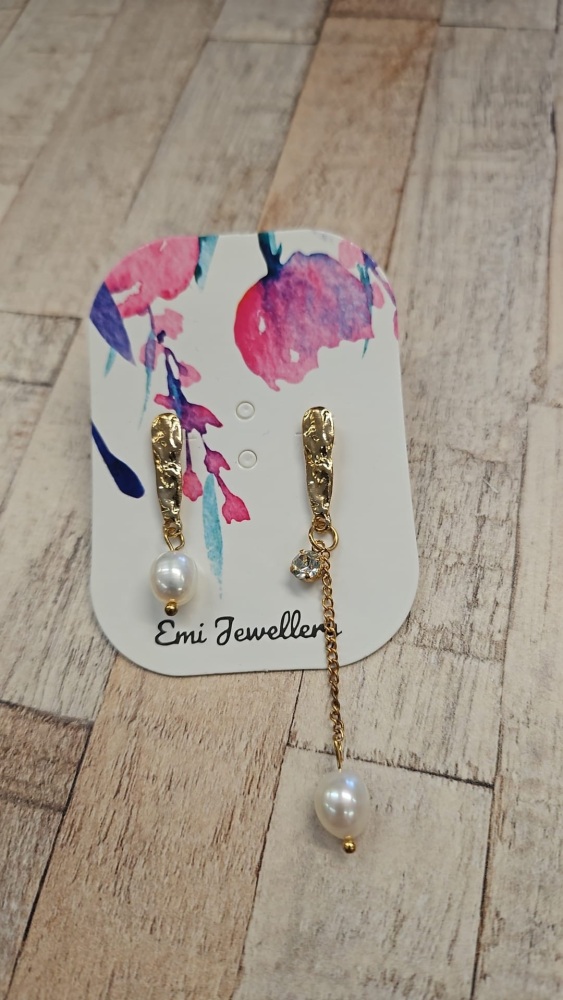 Emi Jewellery - Mother of Pearl Asymmetrical Earrings