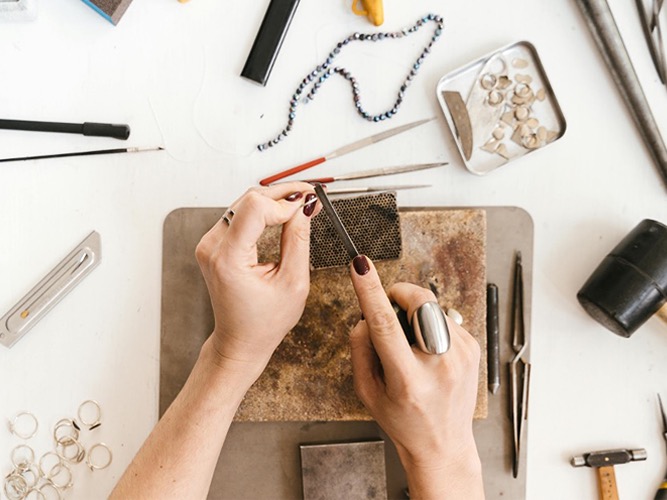 Securing a Jewellery Design Job on Jooble: Easy Guide