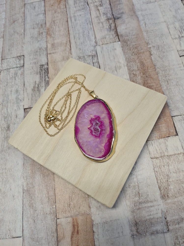 14ct Gold Plate Pink Agate Necklace