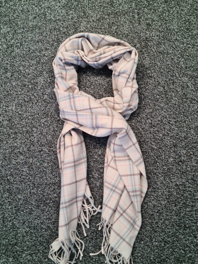 Intrigue Cream Check Scarf