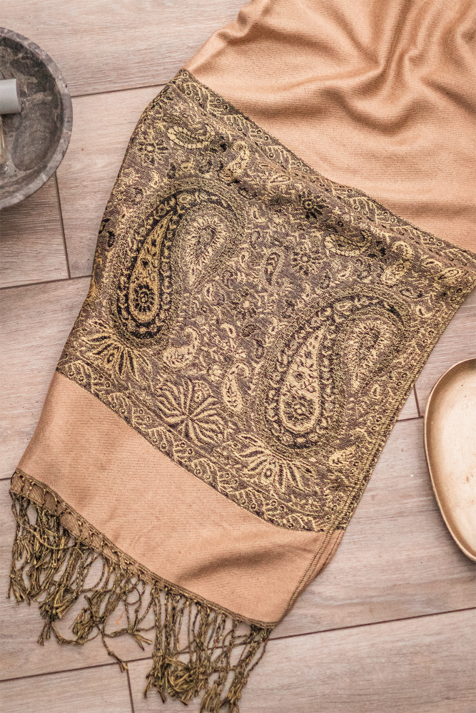 Luxurious Gold Paisley Border Pashmina with Tassels
