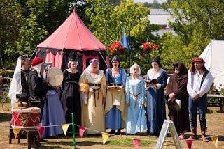 medieval re-enactors