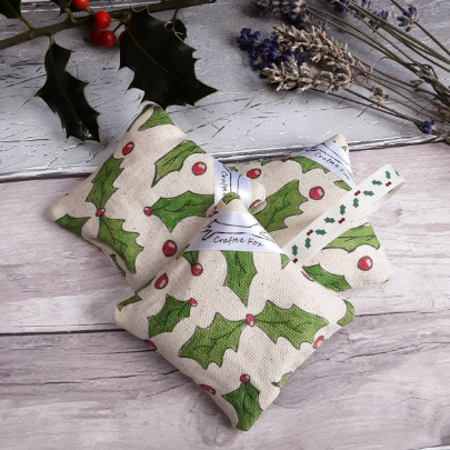 Holly leaves lavender bags