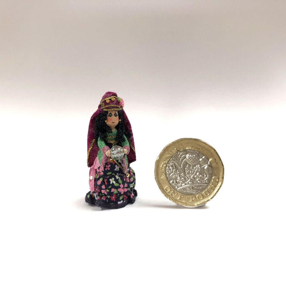 Fortune Teller 9 Floral/Magenta