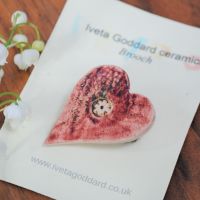 Ceramic brooch - Pink heart