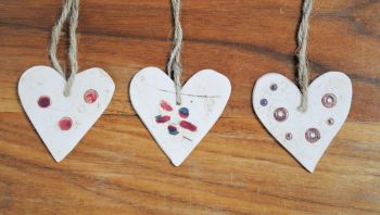 Set of 3 hanging hearts - Red