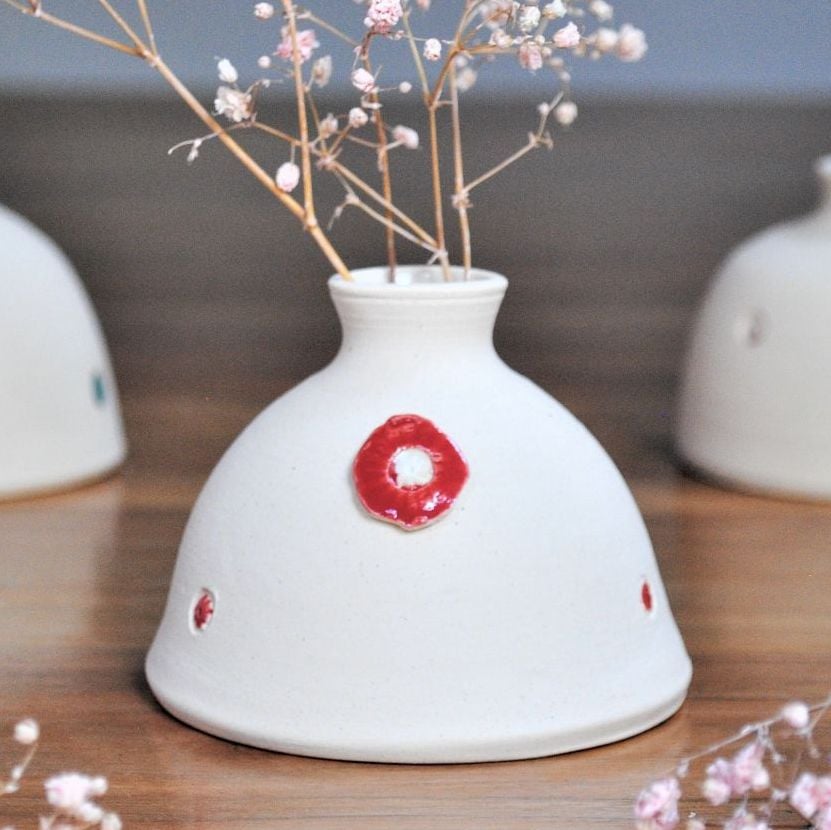. . . . . . was £19 . . . . . now £15 . . . . . . . .   Bud vase - White & red