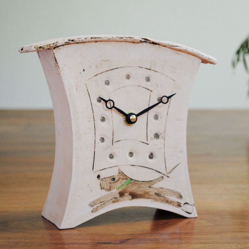 Ceramic mantel clock - Small "Brown dog"