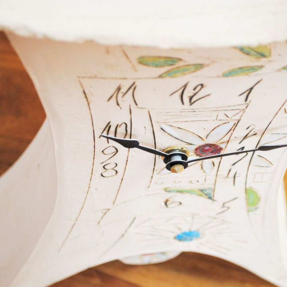 Ceramic mantel clock - Large with Pendulum "Flower & Leaves"