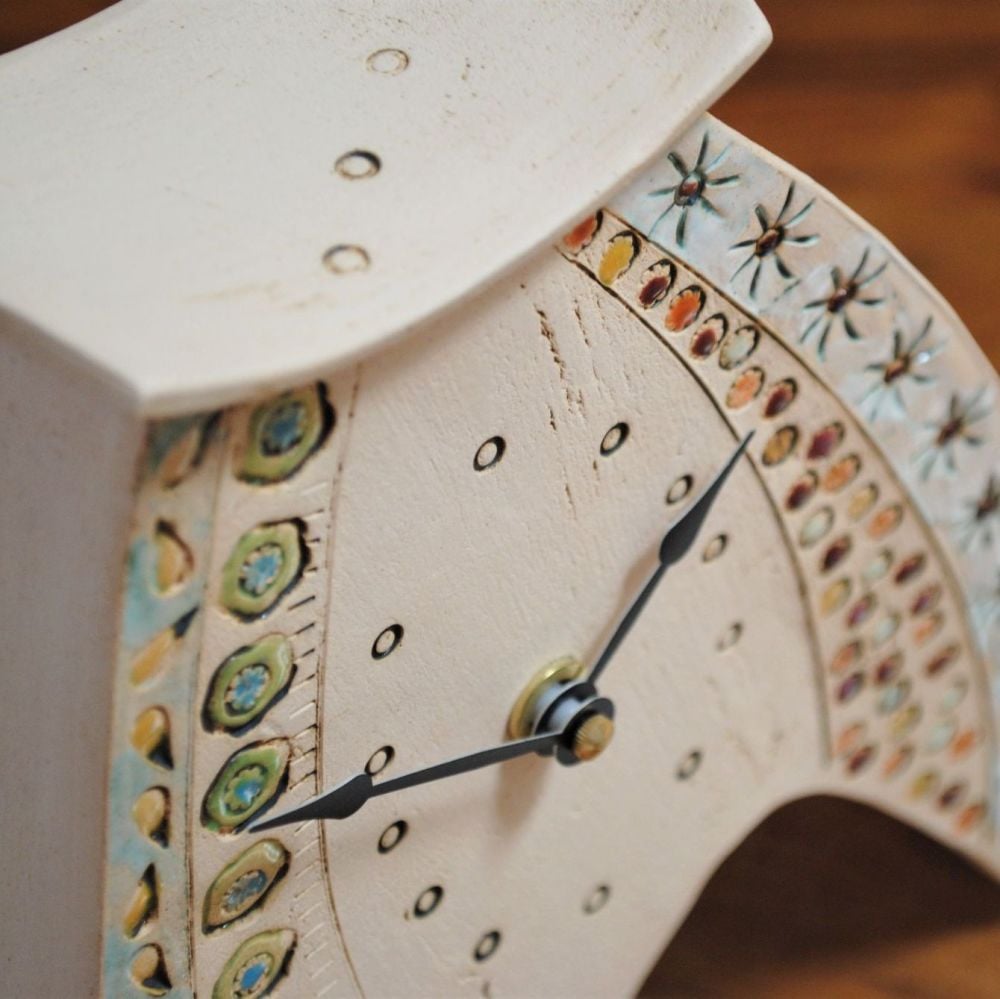 Ceramic clock with pendulum - Mantel "Bright colours"