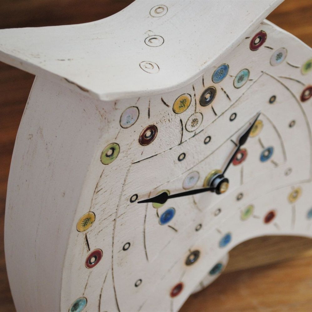 Ceramic clock with pendulum - Mantel "Bright coloured dots and spots"