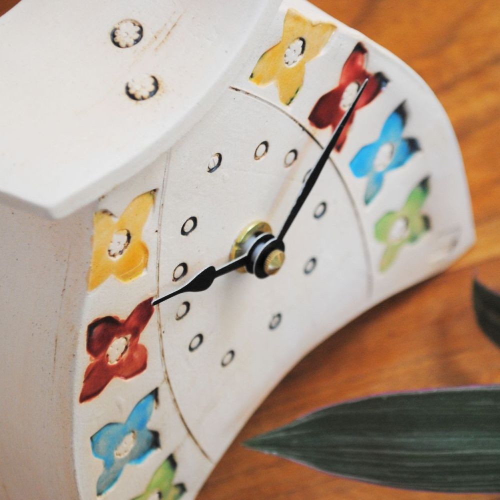 Ceramic clock mantel - Small "Knob stamp"
