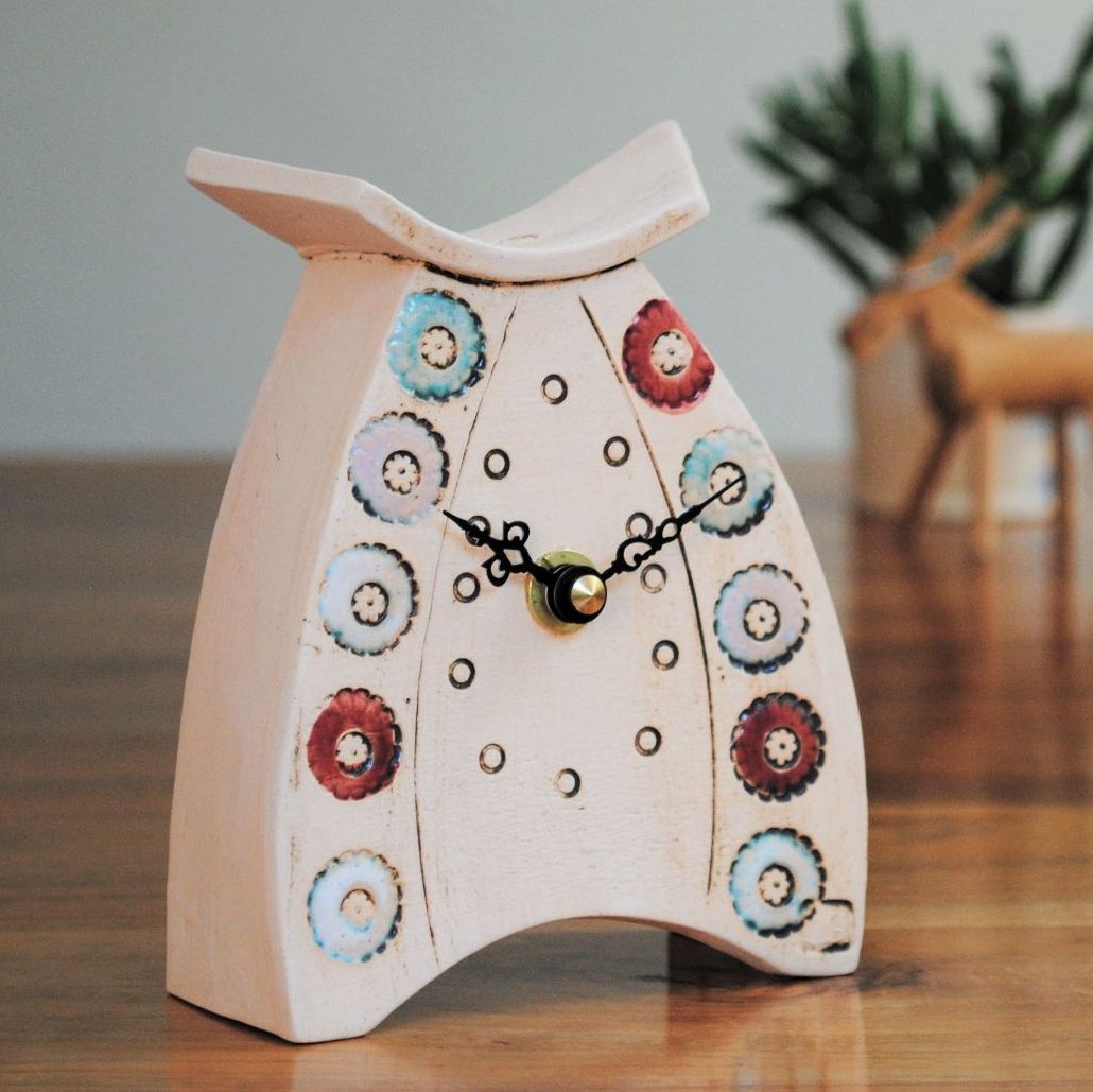 Ceramic clock mantel - Mini "Daisies"