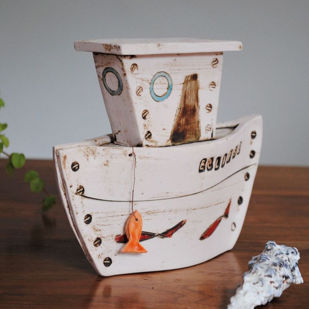  Handmade ceramic Boat 