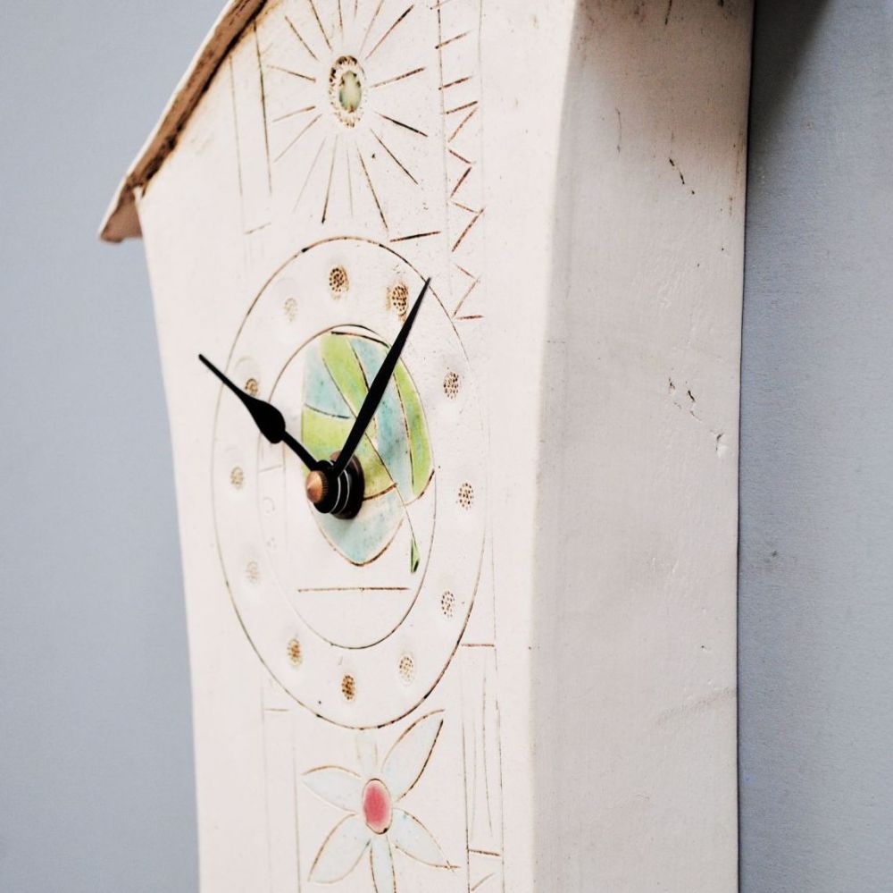 Ceramic wall clock with pendulum "Flowers & Leaves"