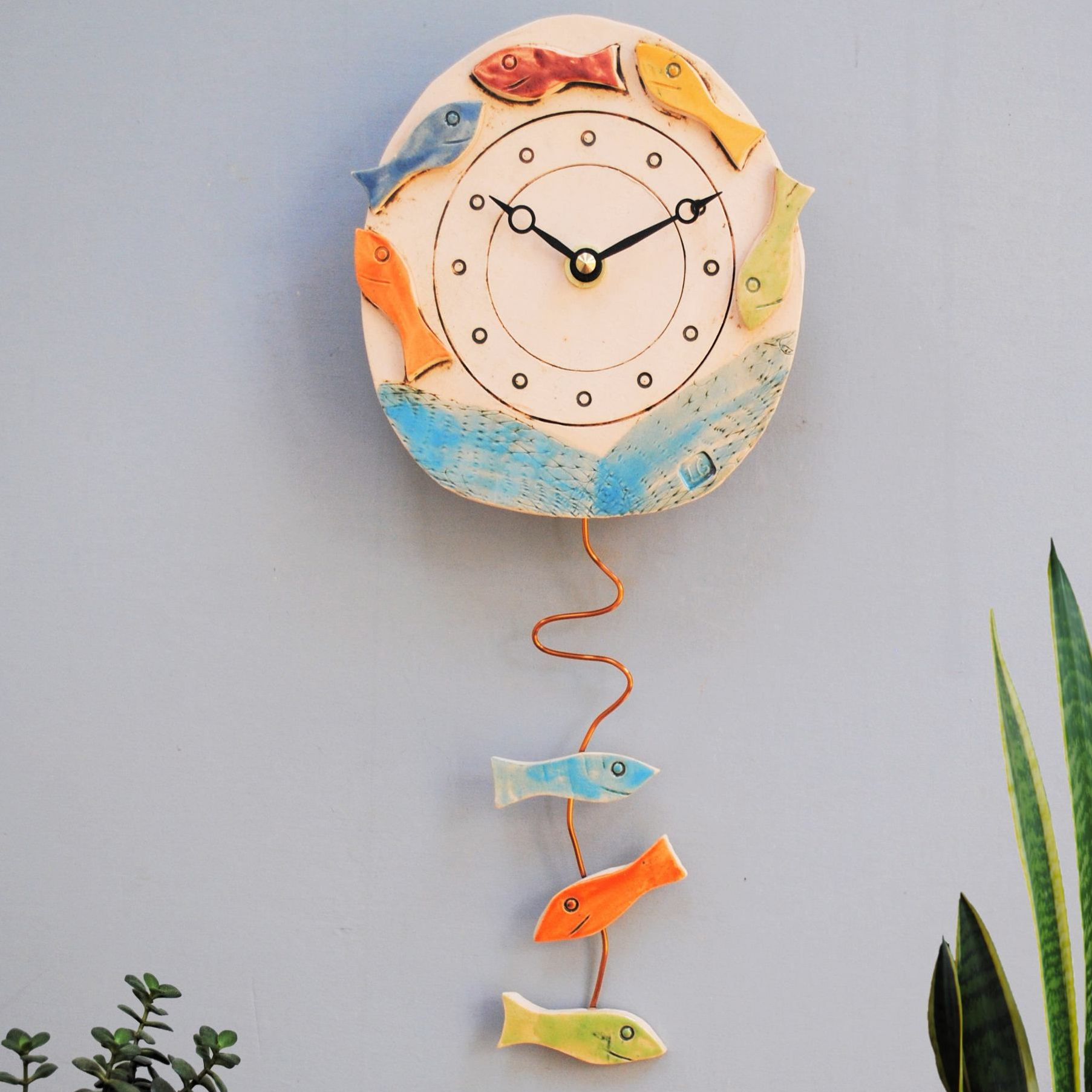 Wall clock fish