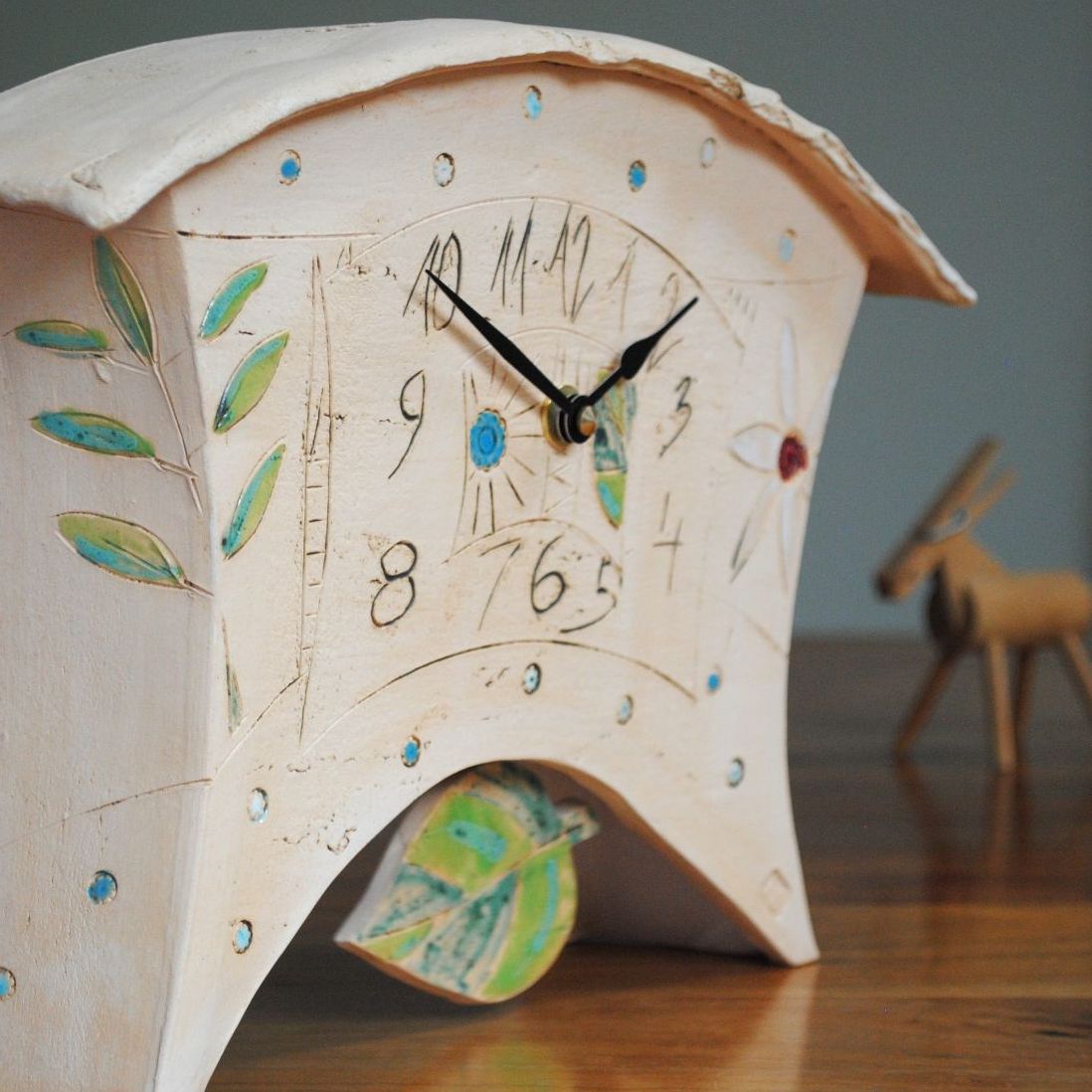 Ceramic mantel clock - Large with Pendulum "Flowers"