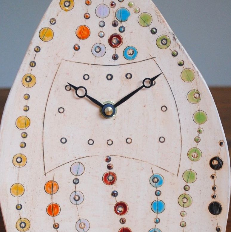 Ceramic clock mantel - Large - Threaded beads