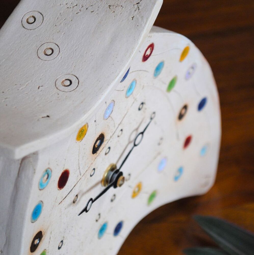 Ceramic clock with pendulum - Mantel "Bright coloured dots and spots"