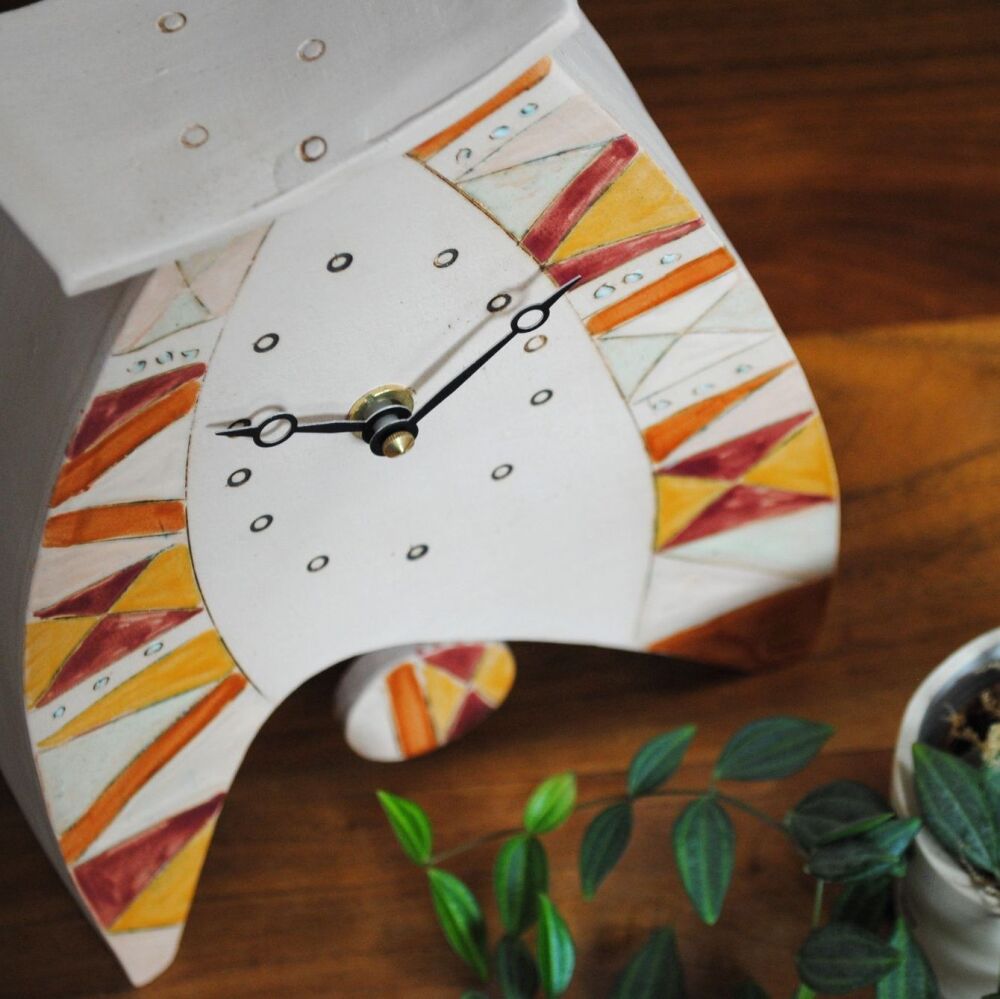 Ceramic clock with pendulum - Mantel "Triangles design"