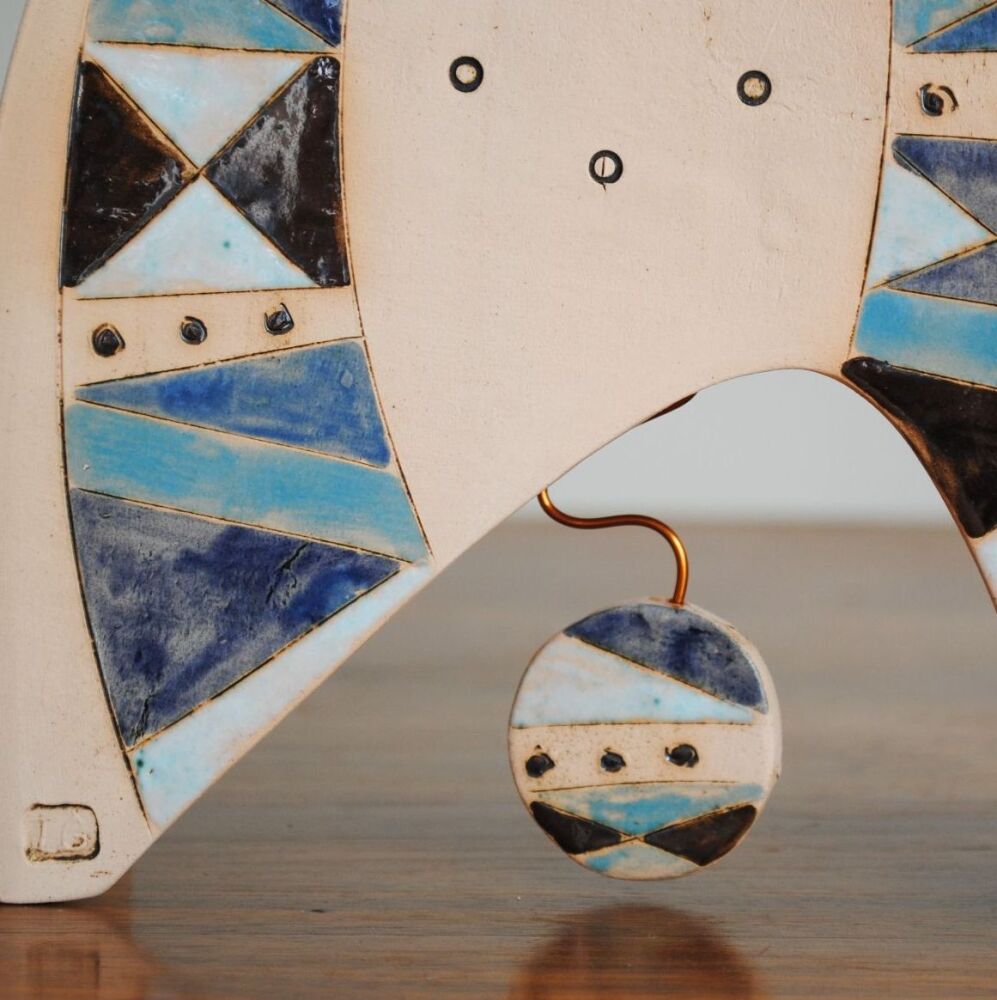 Ceramic clock with pendulum - Mantel "Blue triangles"