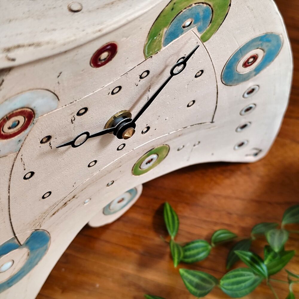 Ceramic clock with pendulum - Mantel "Circles and dots design"