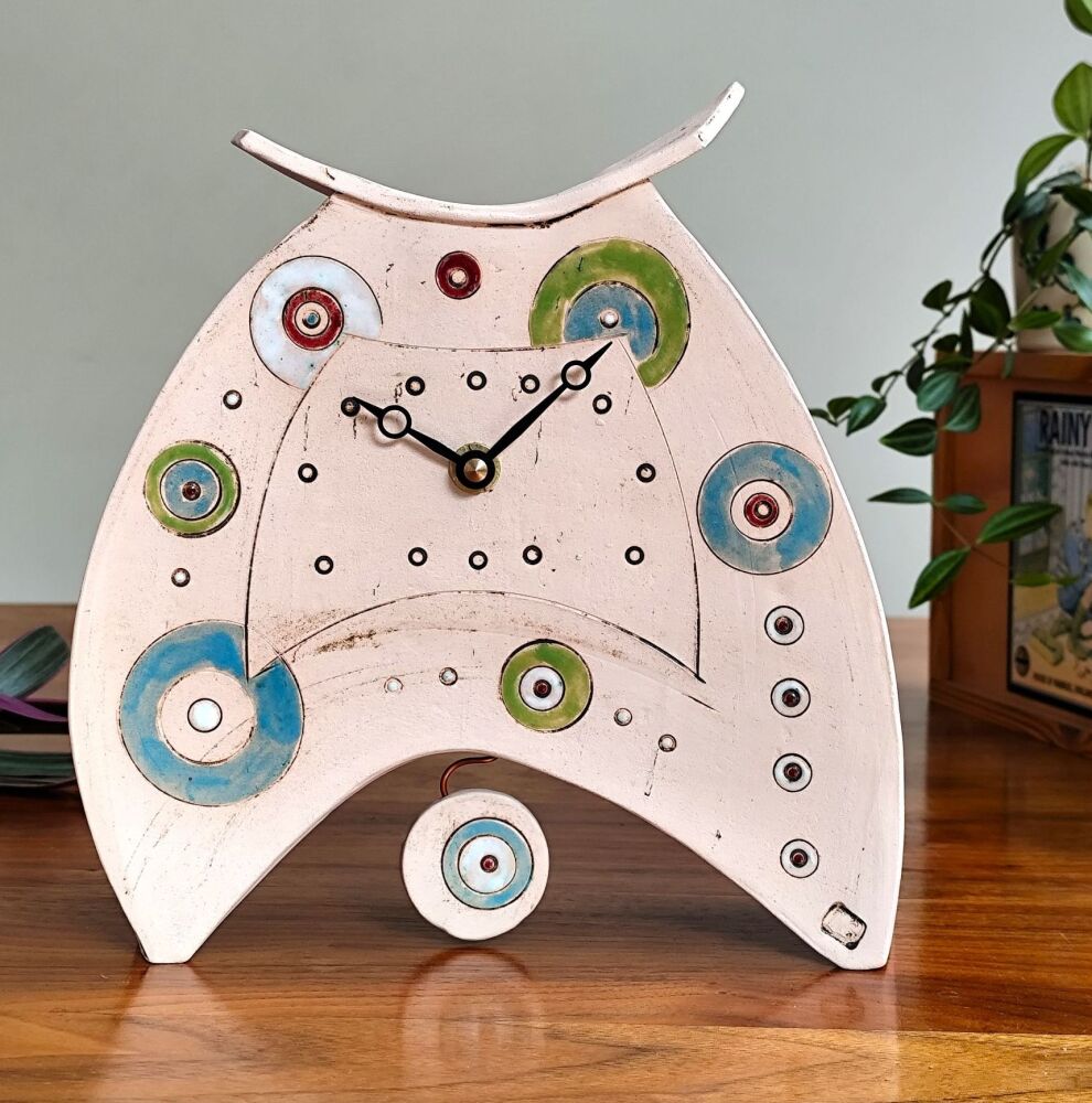 Ceramic clock with pendulum - Mantel "Circles and dots design"