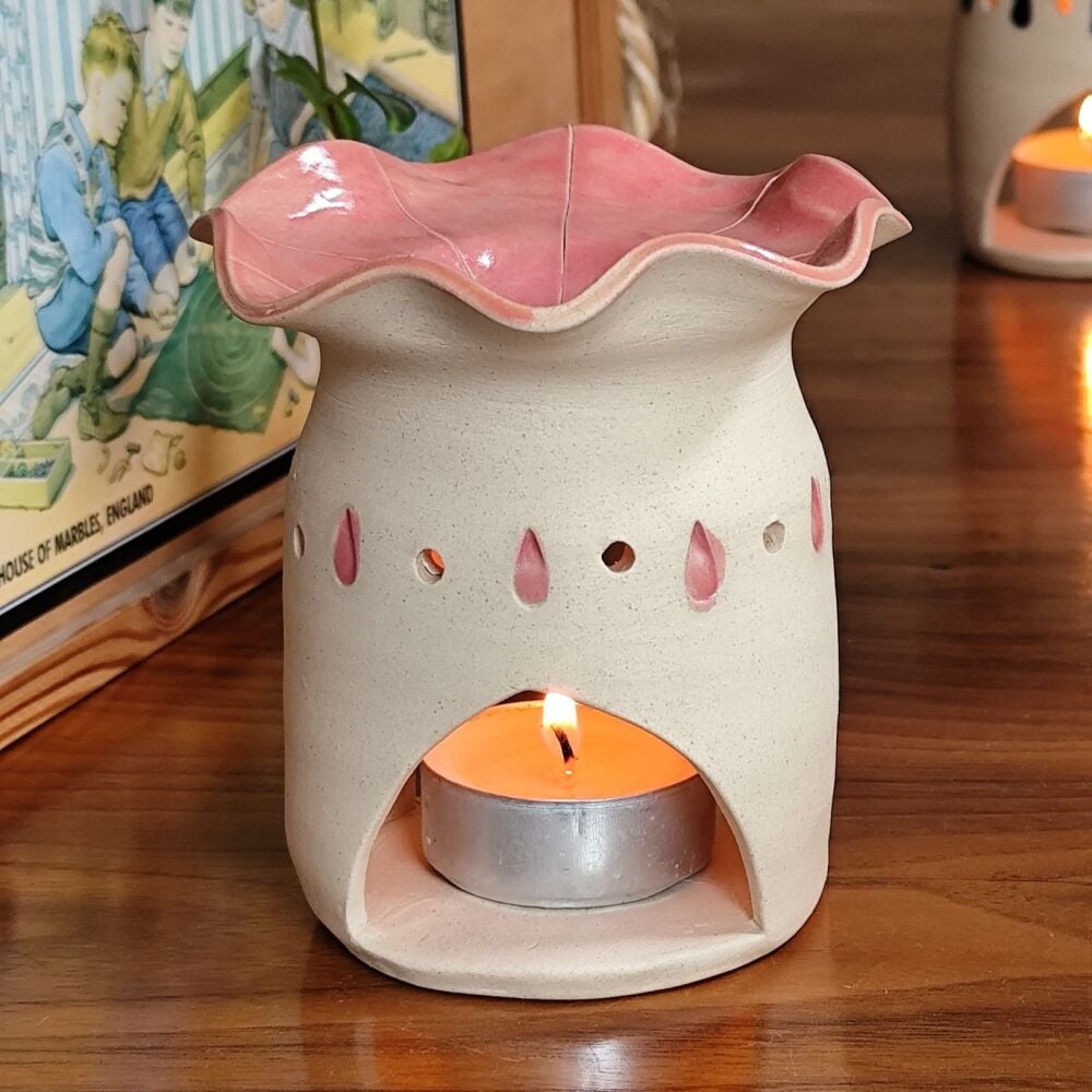 Wax melt / Oil burner - Pink . . . SALE. . . from £32