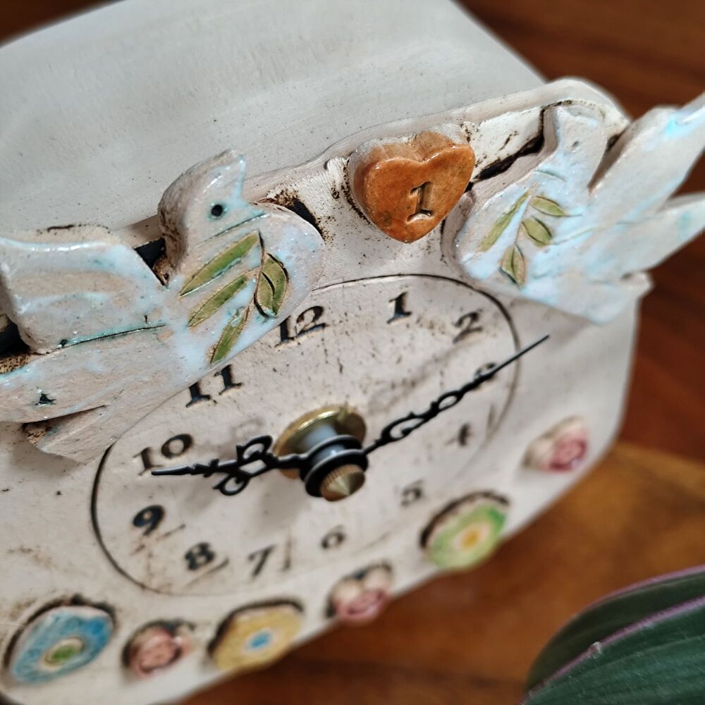 Ceramic clock pebble feet "1st Wedding Anniversary"