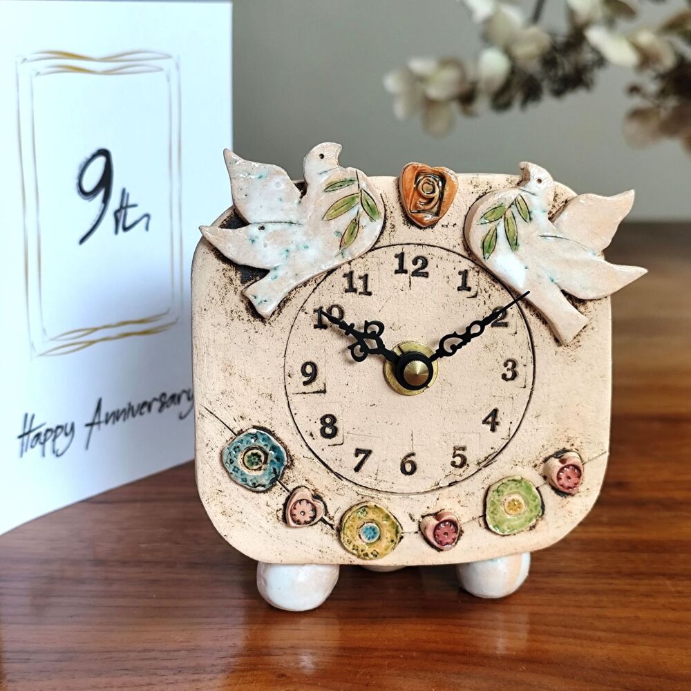 Ceramic clock pebble feet "9th Wedding Anniversary"