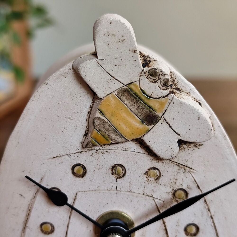 Ceramic mantel clock  small rounded "Bee, leaves, flowers"