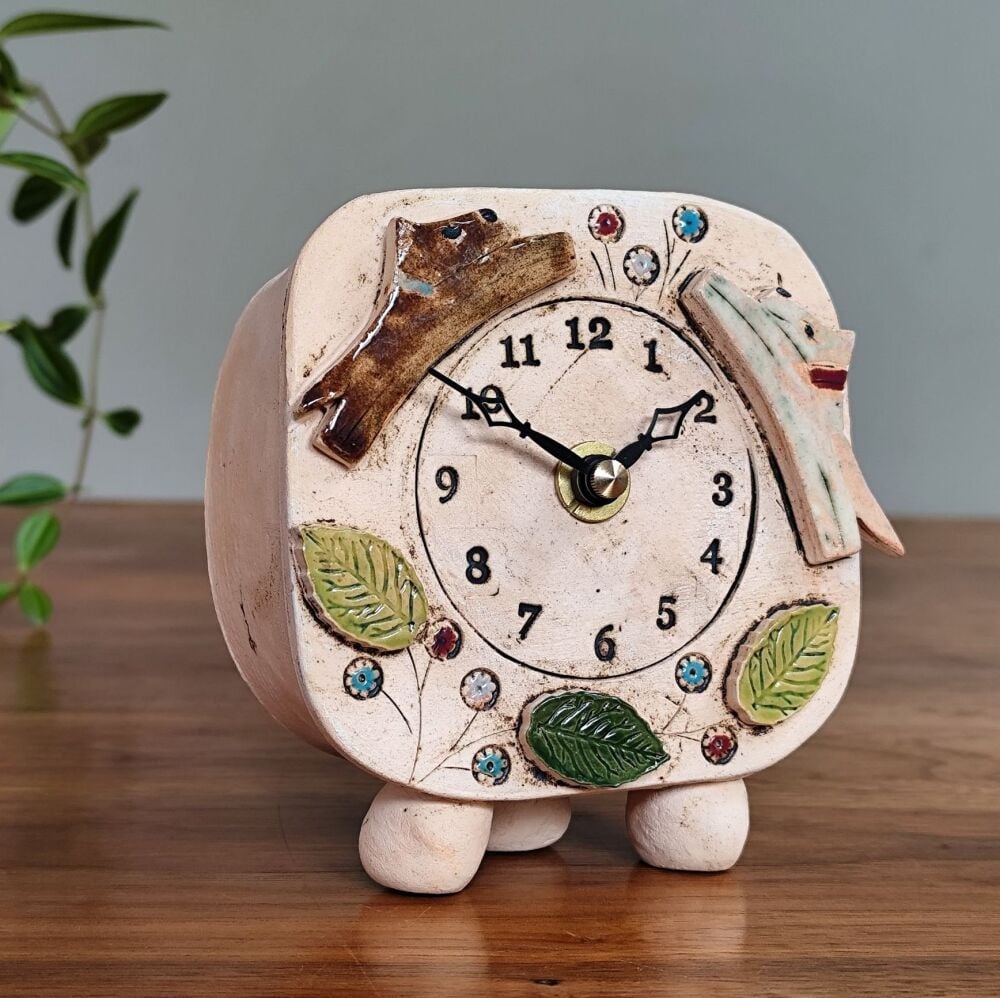 Ceramic clock pebble feet "Two Jumping Dogs"