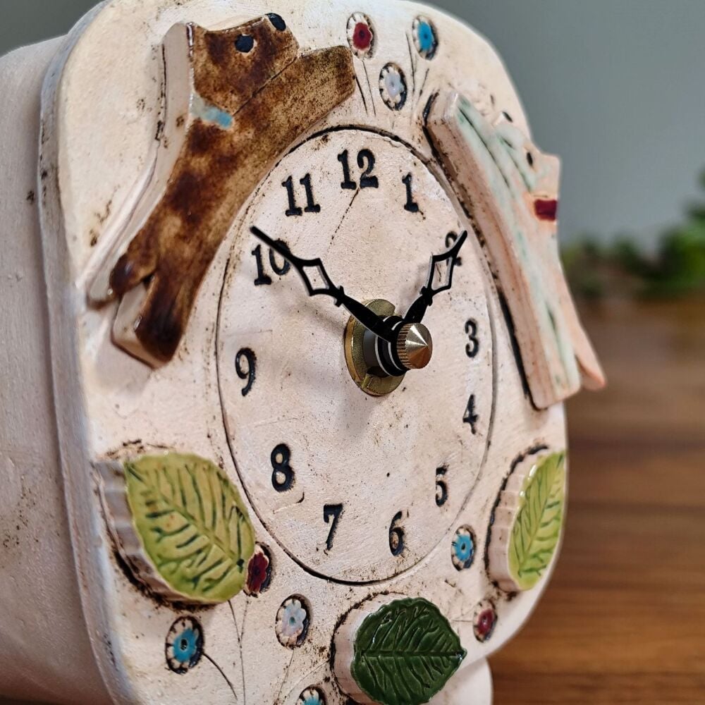 Ceramic clock pebble feet "Two Jumping Dogs"