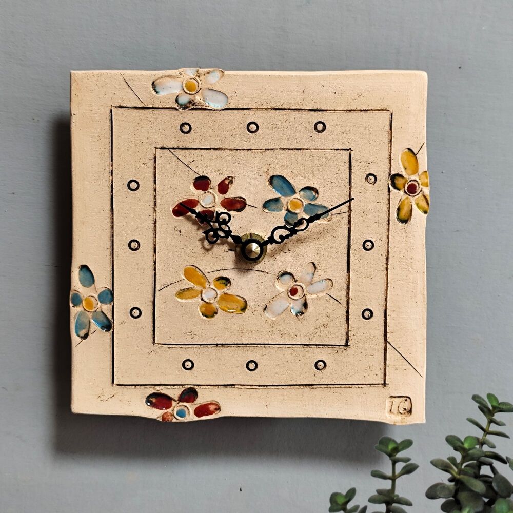 Ceramic wall clock square "Bright flowers"