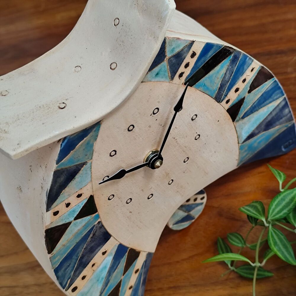 Ceramic clock with pendulum - Mantel Wide "Blue triangles Design"