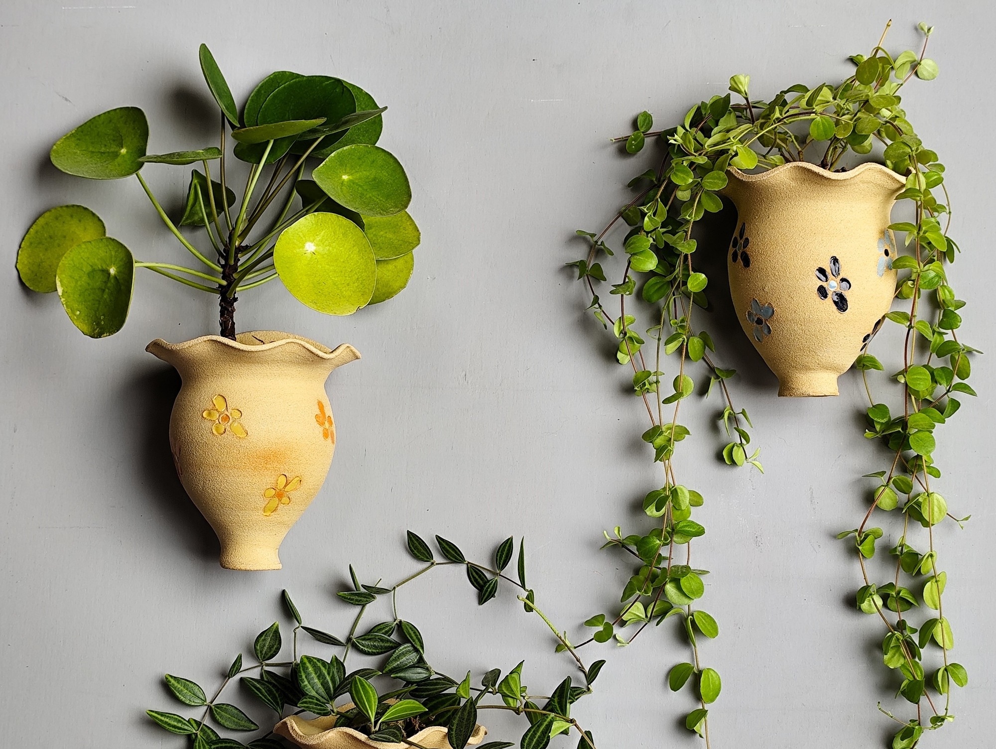 set of coasters with leaves design