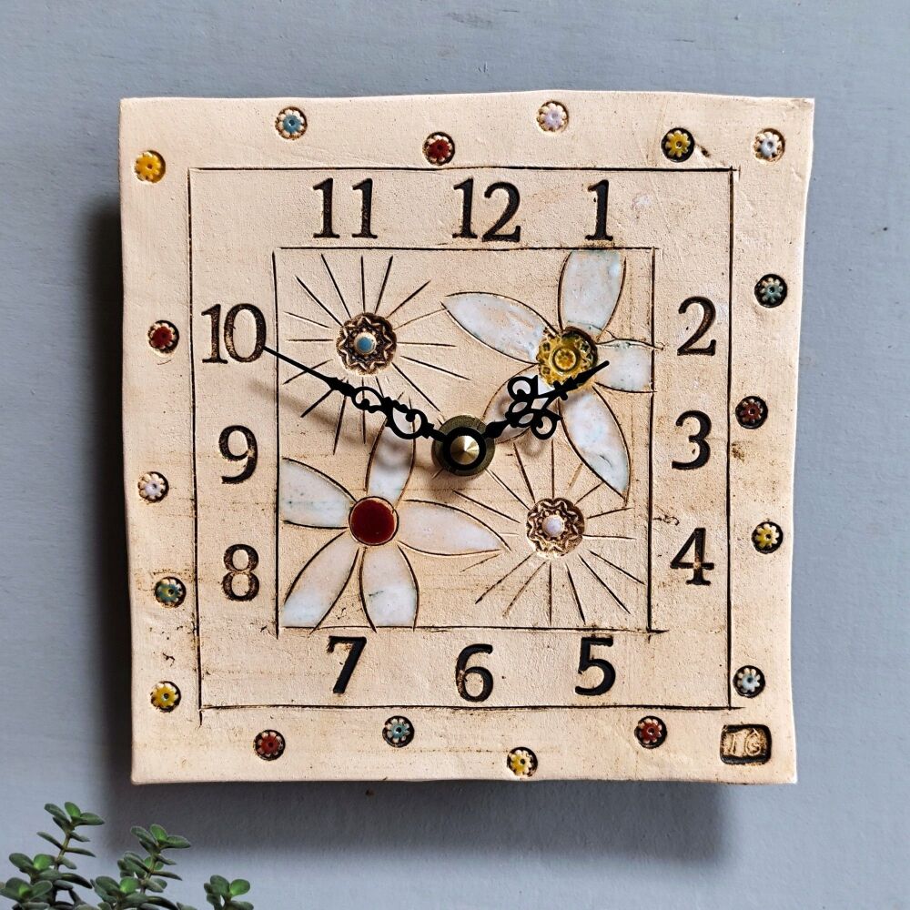 Ceramic wall clock square "Large numbers and flowers"