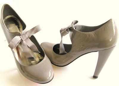 Carvela Kurt Geiger shoes grey patent ribbon bow size 5