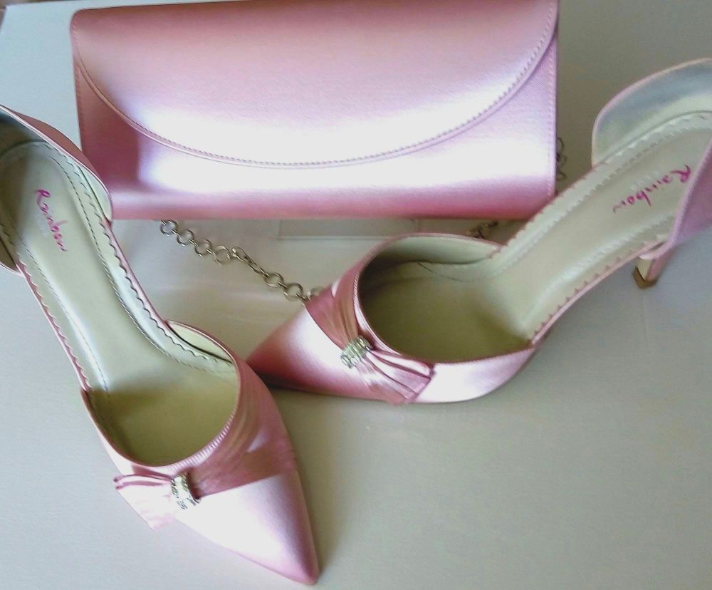 light pink shoes and matching bag